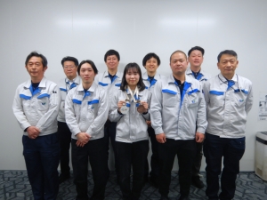 所属部署のメンバーと